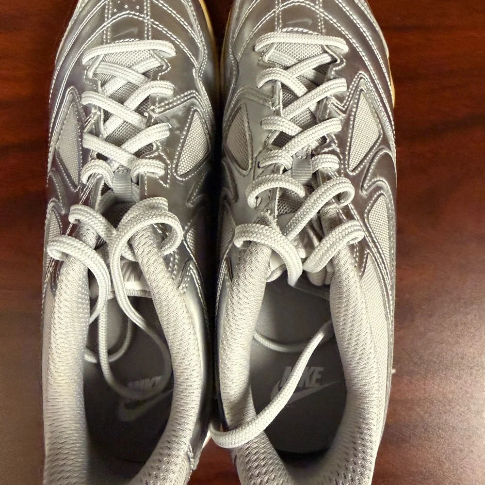 Nike Metallic Silver Lace-Up Trainers Size 6 1/2 Y